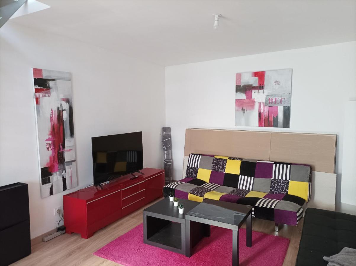 Apartament Petite Maison Agreable Pour 6 Voyageurs Bogny-sur-Meuse Zewnętrze zdjęcie